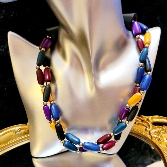 Retro Handcrafted Wooden Multicolor Beaded Statement Necklace - Picture 9 of 12